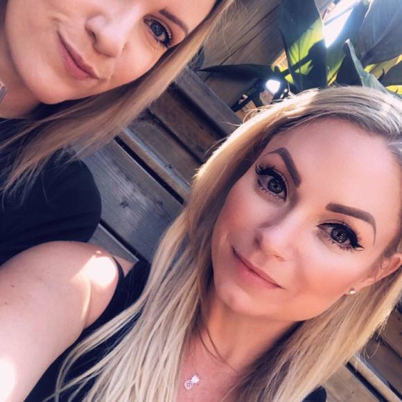 Meet your Posher, Whitney - Picture 1 of 1